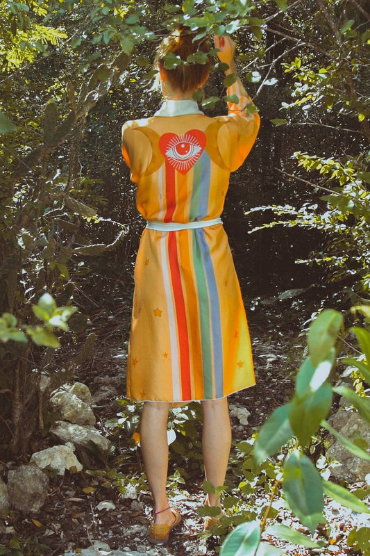 Royal RobeHolding Court IncIntroducing the The Royal Robe in Yucatan Rainbow, a tailored, bespoke kimono crafted from lightweight silk. Perfect for Summer Fashion, this kimono combines elegancPeignoirThe Royal Robe in Yucatan RainbowHolding Court INCHolding Court INCHolding Court INC